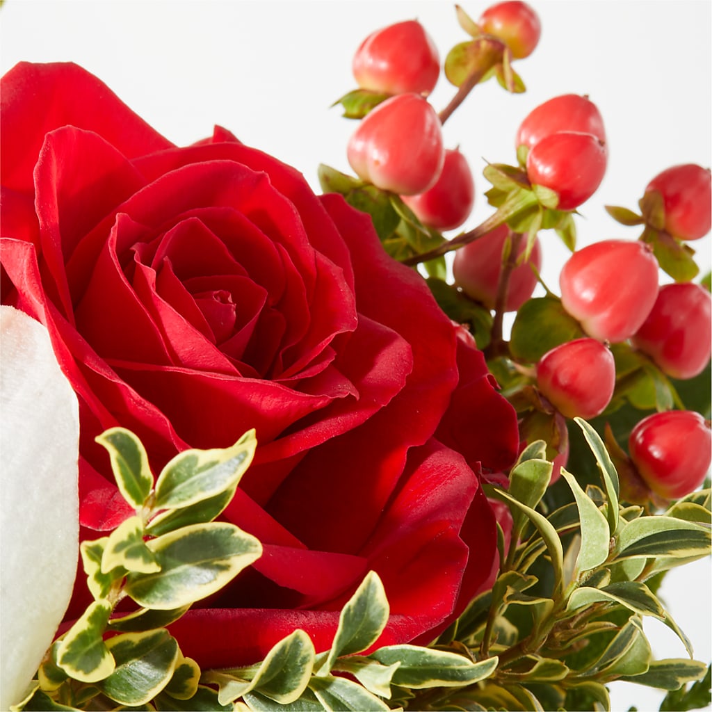 Snowy Wonderland Bouquet –  Springerville Flower Shop, Springerville AZ